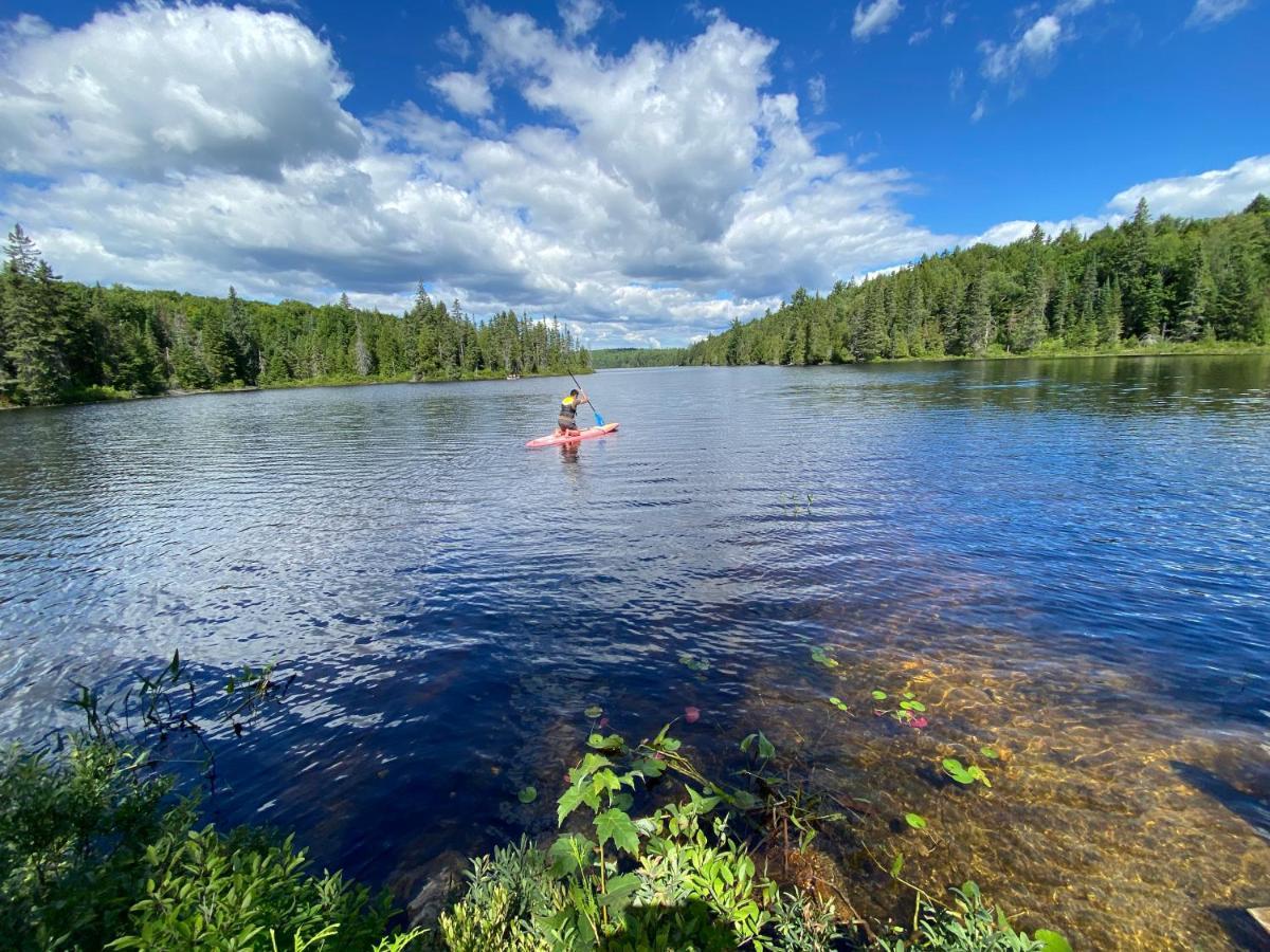 Algonquin Madawaska Lodge Cottage Glamping Cabins المظهر الخارجي الصورة