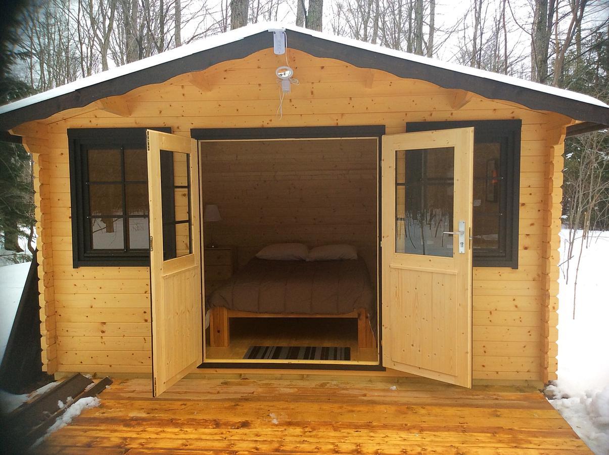 Algonquin Madawaska Lodge Cottage Glamping Cabins المظهر الخارجي الصورة